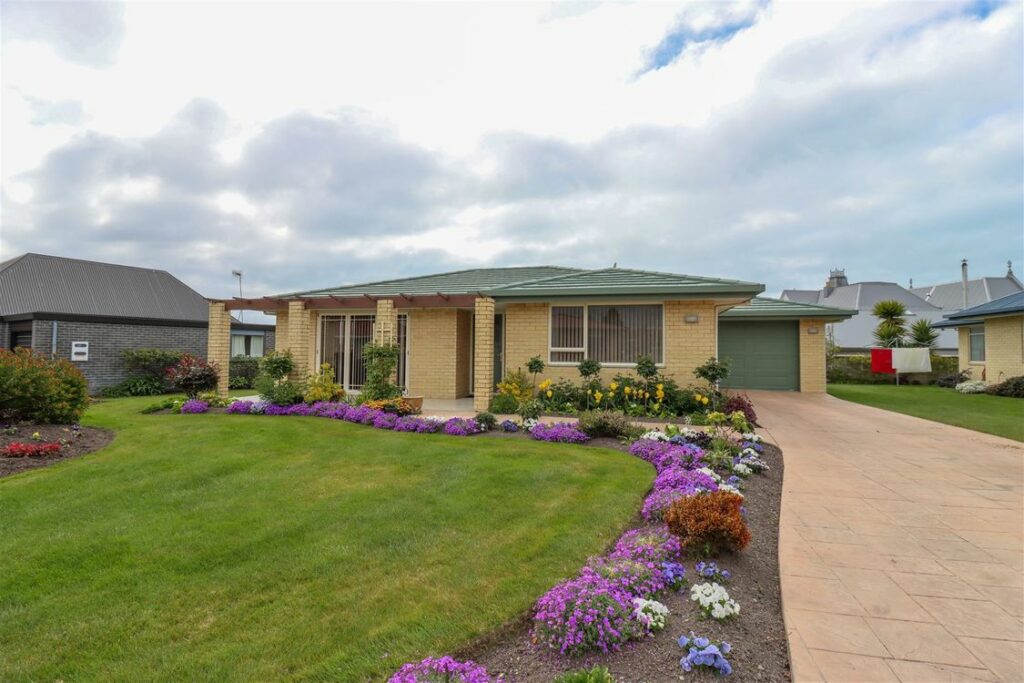 For Sale Mountainview Village